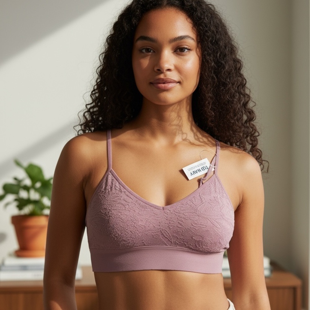 Old Navy Large Bra Bralette Textured Rose Adjustable Straps Wireless Comfortable - Picture 3 of 10
